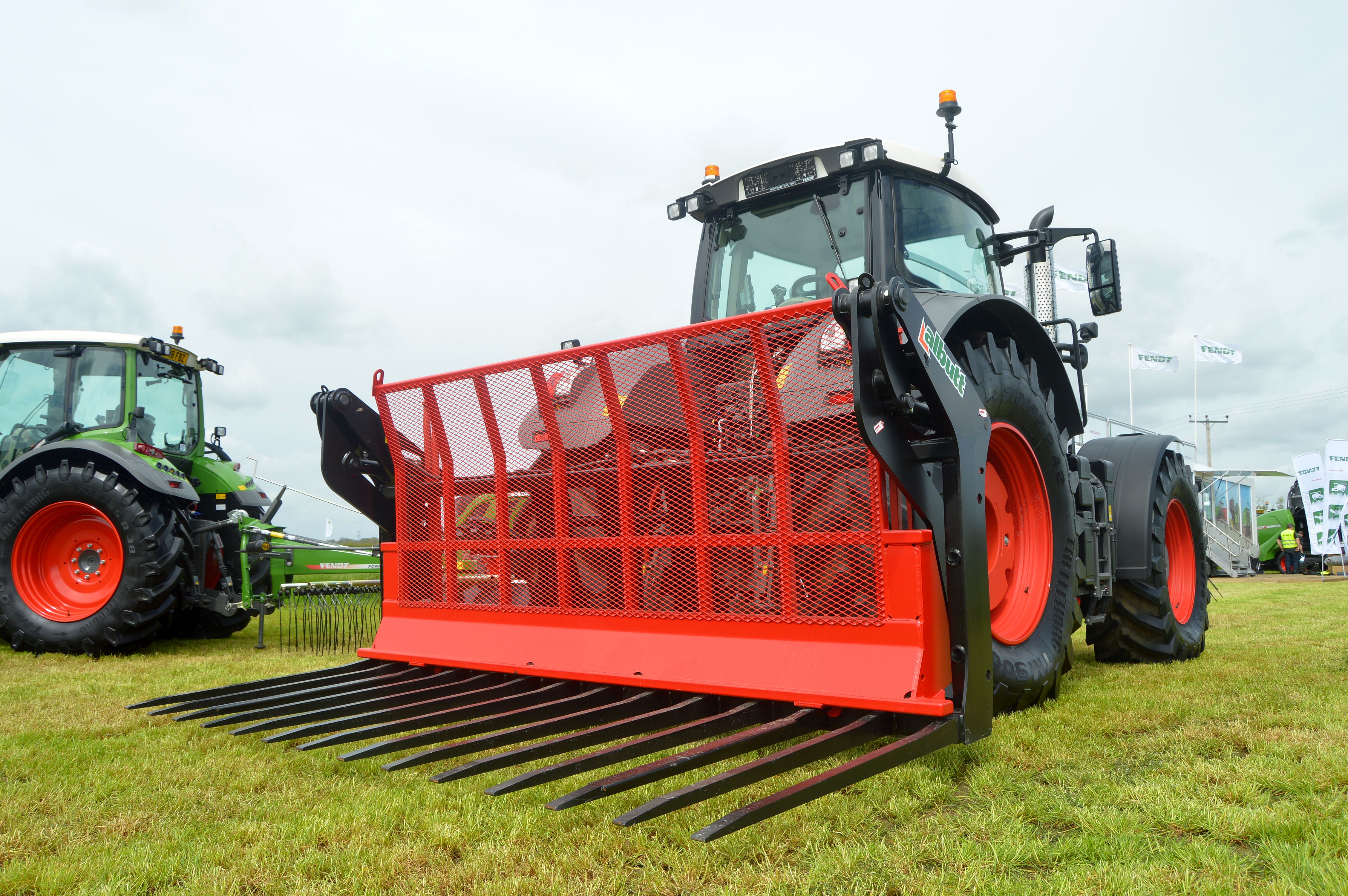 Buck Rakes Hardox Tines Albutt attachments materials handling