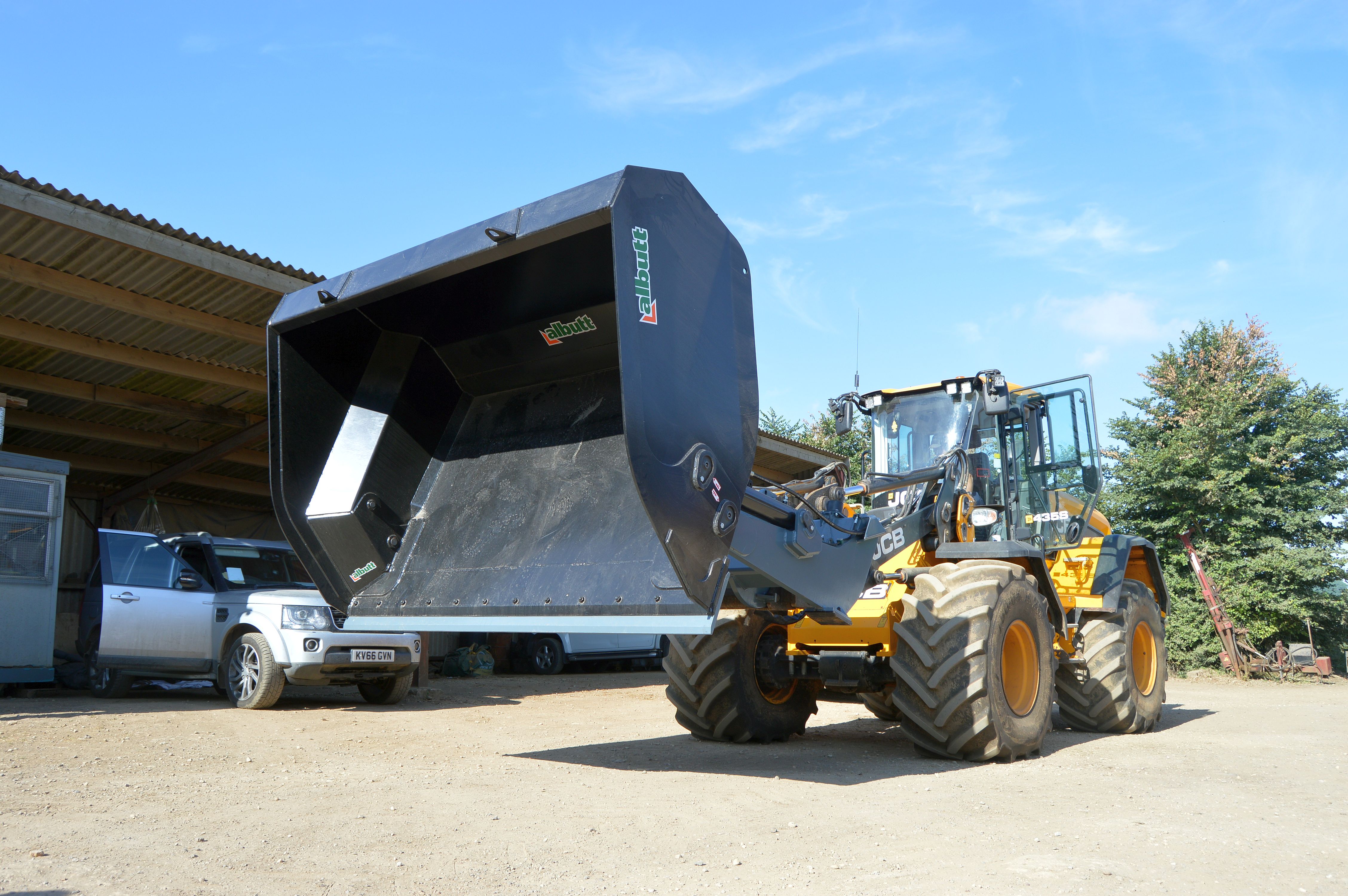 High Tip Buckets XL Range Albutt attachments materials handling