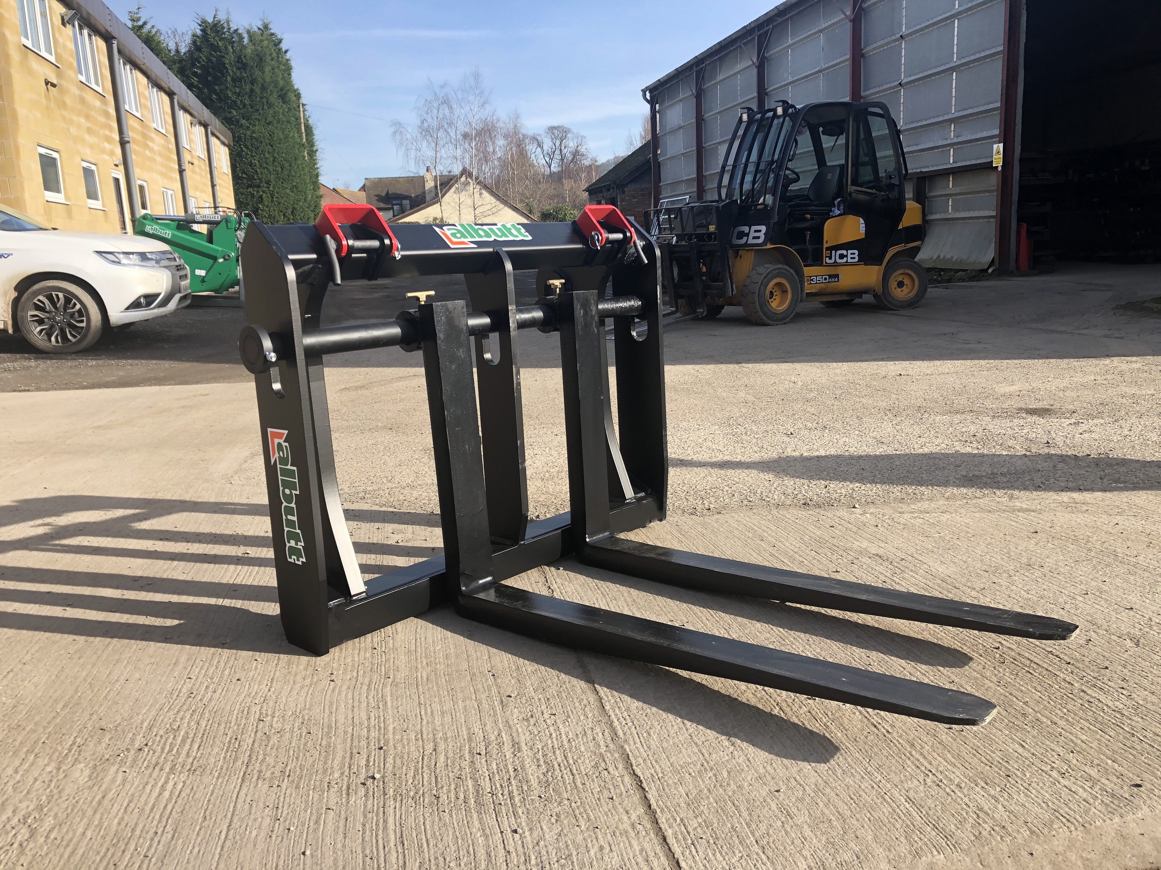Round Bar Pallet Fork Carriage with Forks Albutt Attachments